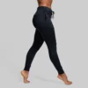 joggebukse, pen svart joggebukse på en kvinne