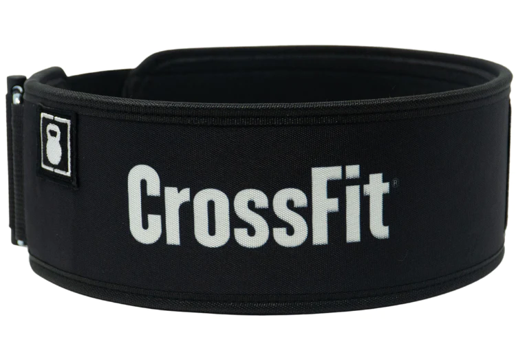 Crossfit - Straight Weightlifting Belt 2pood. 2 pood vektløfterbelte i sort med logen til Crossfit i hvite bokstaver i en stor font