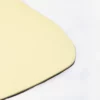 Nærbilde av innsiden av Pheonix-grips. Innsiden er gul.