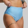 blå bikinitruse, bikini bottom som er høy i livet. sett forfra