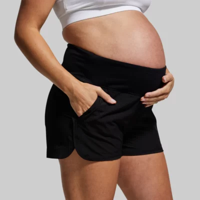 maternity short (black) For gravide. Høyt liv. Svart. Forfra